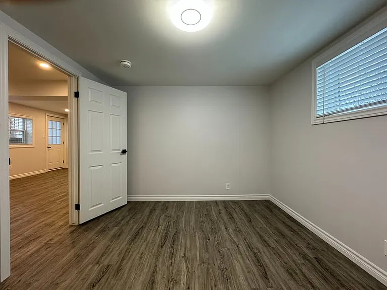 74 Peel St #BASEMENT — Photo 11