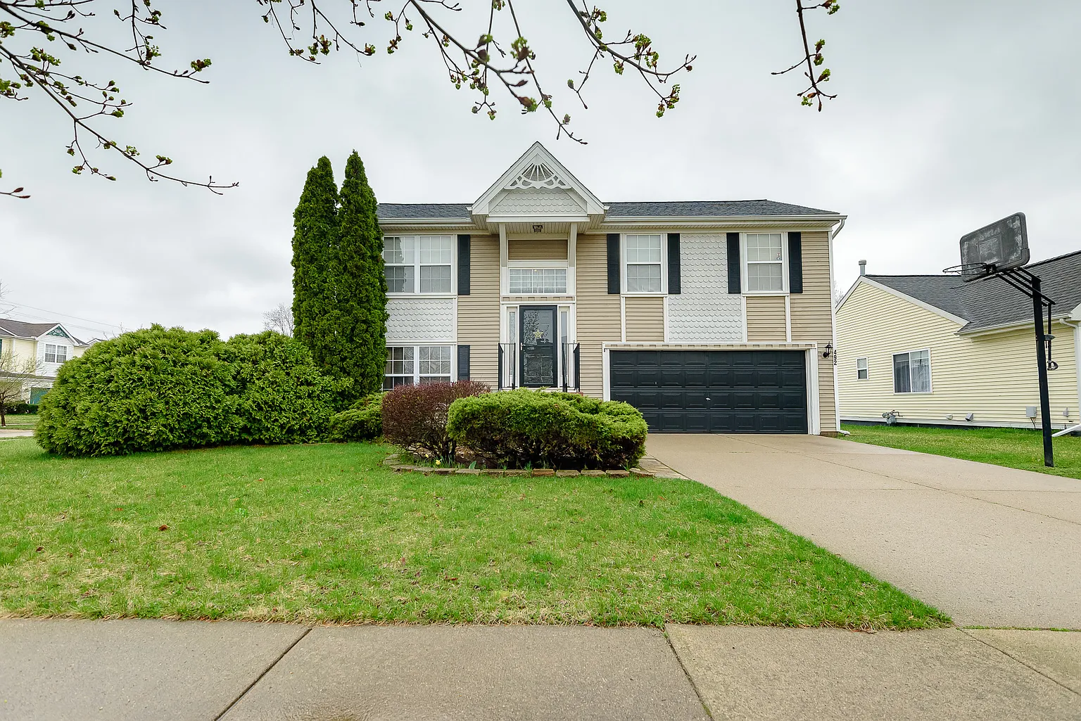 492 Waterbury Ct #207 photo 1