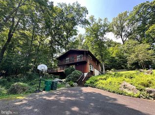 2848 Swamp Creek Rd, Green Lane, PA 18054