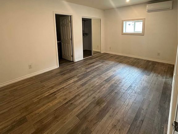 2nd image of 937 W Alton Ave