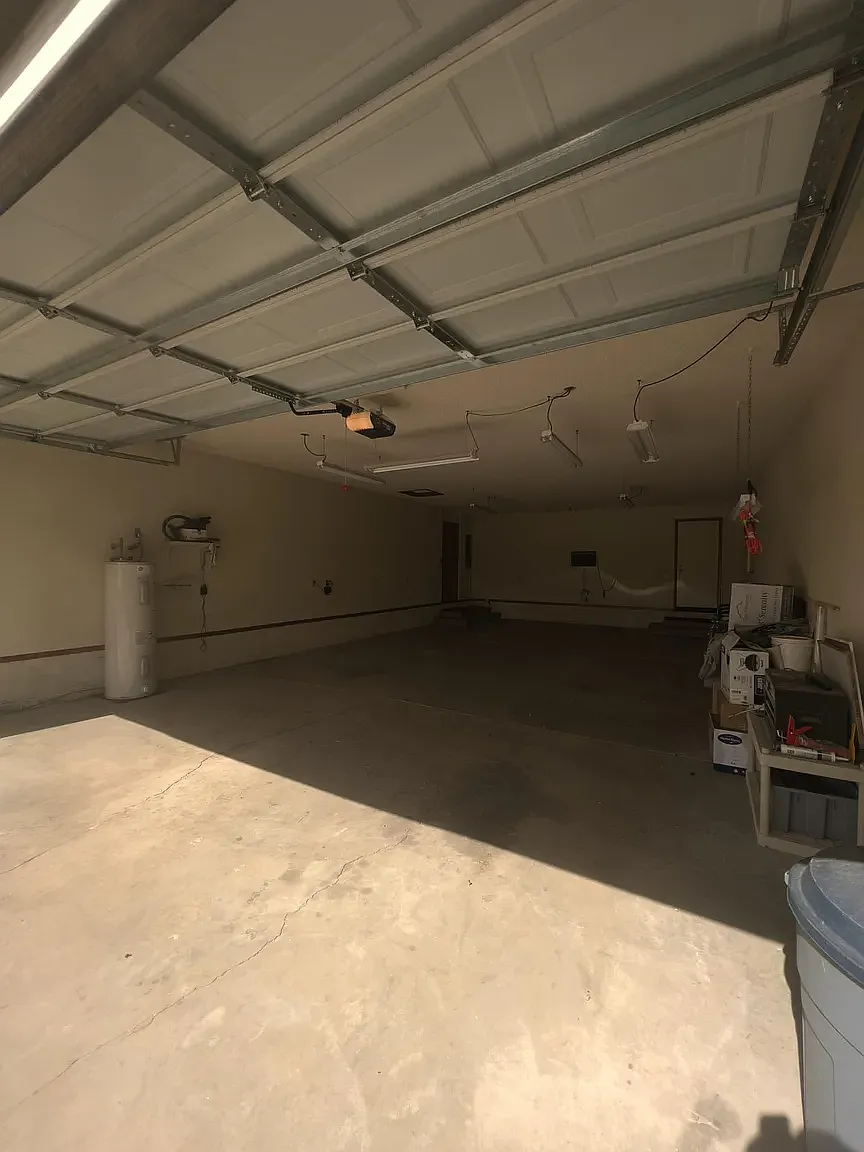 3 bed, 1373 sqft, $1,985 — Photo 4