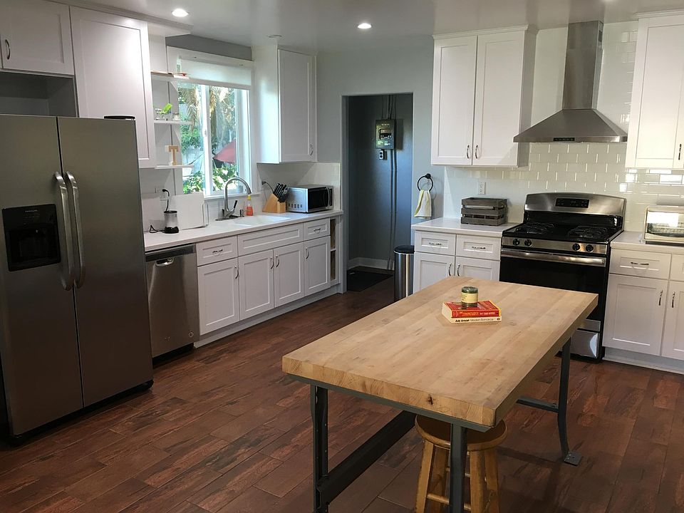 1st image of 2406 Merton Ave