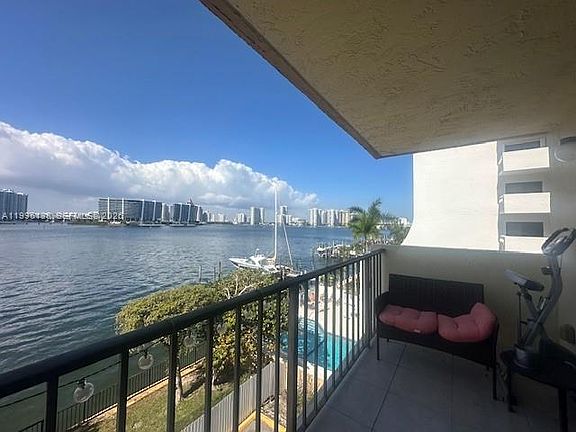 5th image of 17878 N Bay Rd APT 307