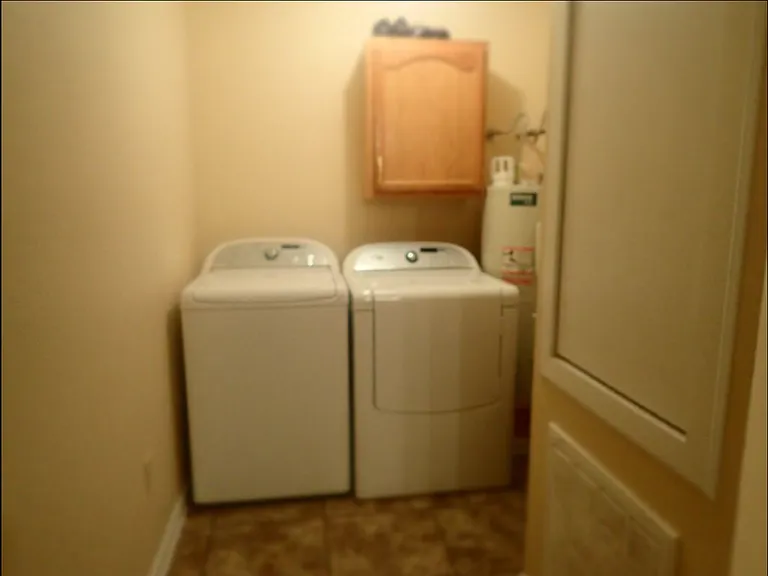 147 Katie Trl SE — Photo 6