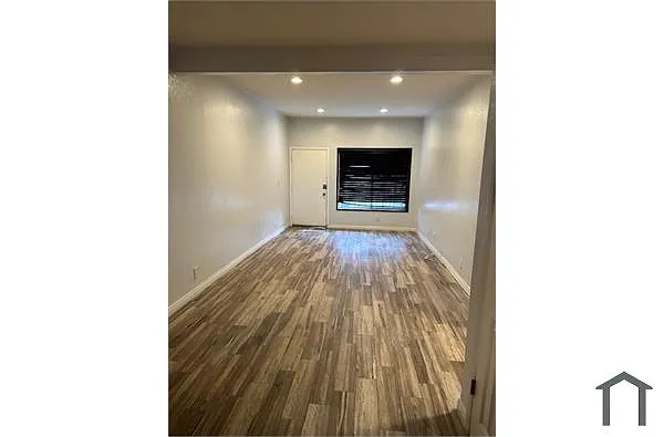 Building Photo - 840 Laconia Blvd #3
