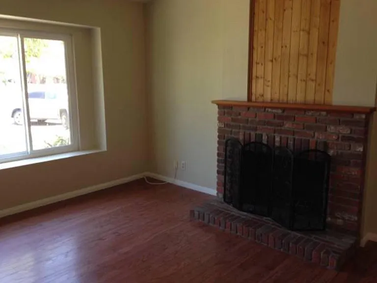 1848 Manzanita Ct — Photo 4