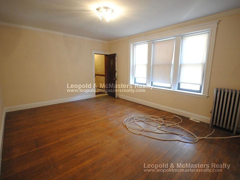 1st image of 98 Longwood Ave APT 3A