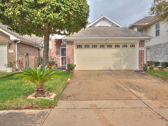 2nd image of 13107 Garlenda Ln