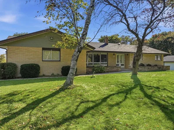 W215N10122 Hickory DRIVE, Colgate, WI 53017