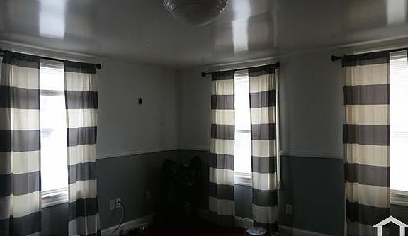 2nd image of 15 Essex St #1