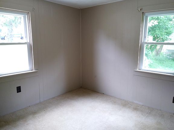 3rd image of 364 Detroit Ave
