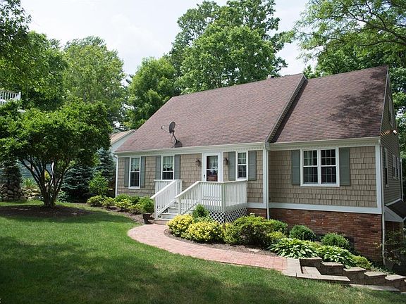 2nd image of 133 Elm Ct