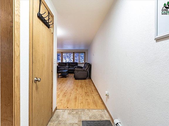 2nd image of 658 Fairbanks St
