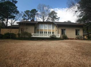 4143 N Honeysuckle Ln, Jackson, MS 39211