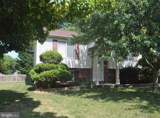 2905 Golden Fleece Dr, Pasadena, MD 21122