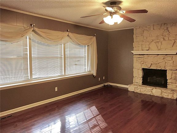 5th image of 14110 Wolf Dr