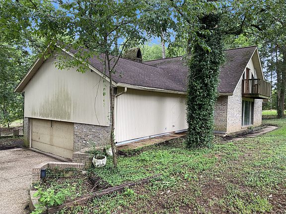 3rd image of 451 Irving Bluff Rd