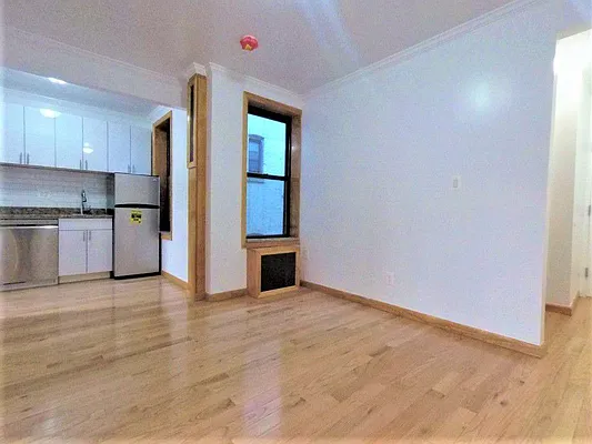 Rented by Green Home NY Realty LLC | media 7