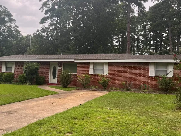 1306 Mockingbird St, Magnolia, AR 71753