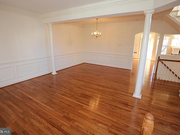 5th image of 13717 Lambertina Pl