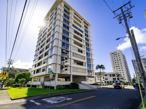 1629 Wilder Ave APT 504, Honolulu, HI 96822