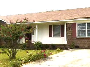 1863 Windlock Dr, Fayetteville, NC 28304