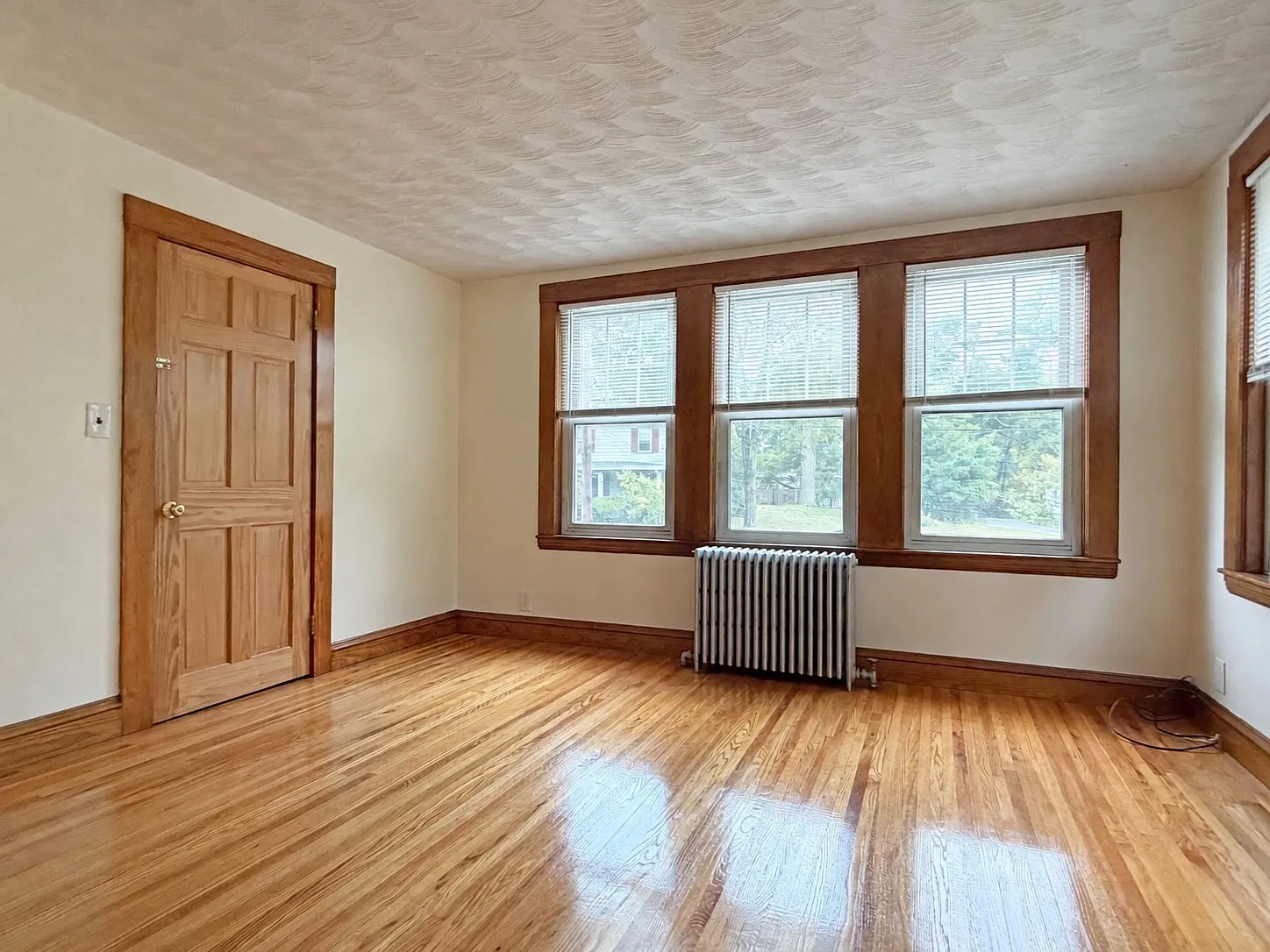 75 Dale St — Photo 2