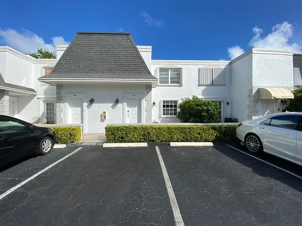 916 NE 27th Ave, Hallandale, FL 33009