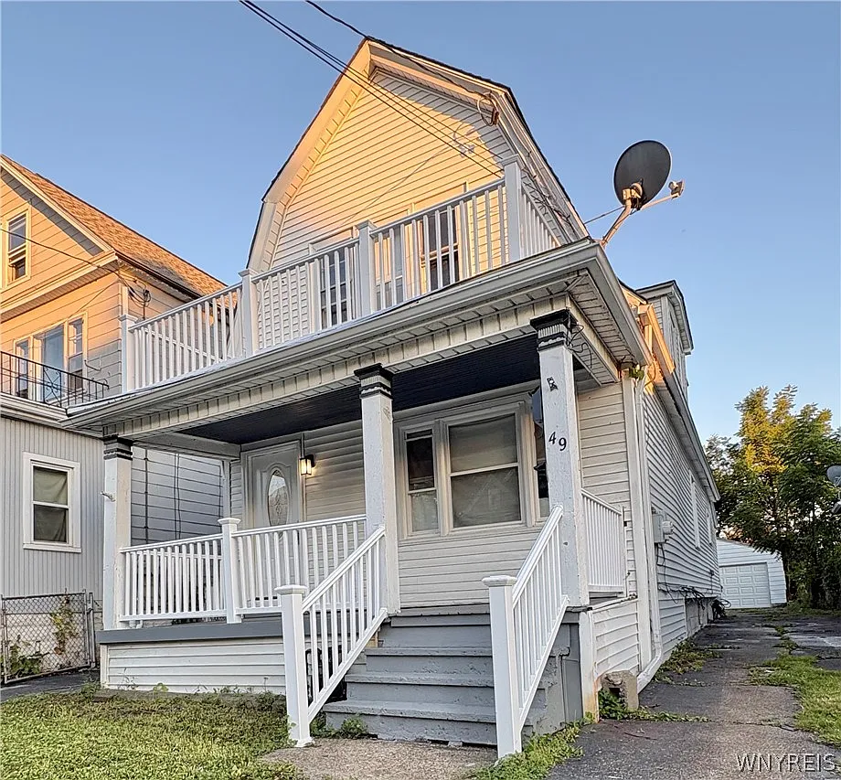 2 bed, 1.0 bath, 1242 sqft, $1,250 — Photo 1