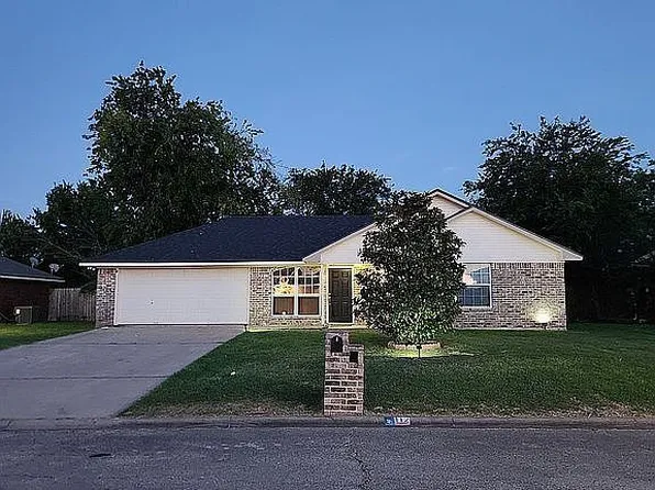 112 Wolf Ln, Waco, TX 76705