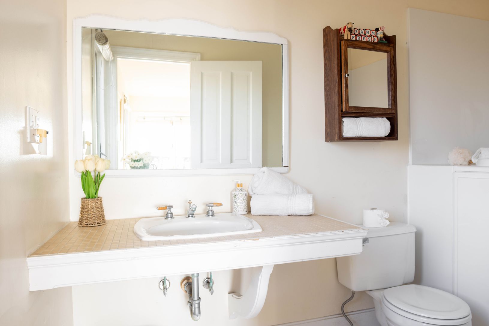  1st floor suite bath