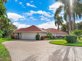 400 Muirfield Dr, Atlantis, FL 33462