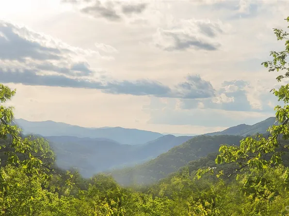 0 Sampler Dr, Cullowhee, NC 28723