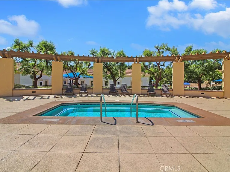 141 Dolores — Photo 34