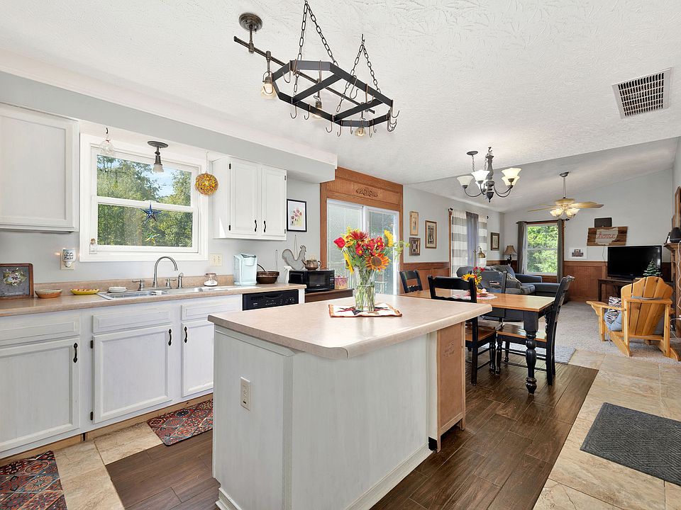 6185 Hendrickson Rd, Middletown, OH 45044 Zillow