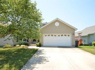 2773 Brookmeadow Dr, Belleville, IL 62221