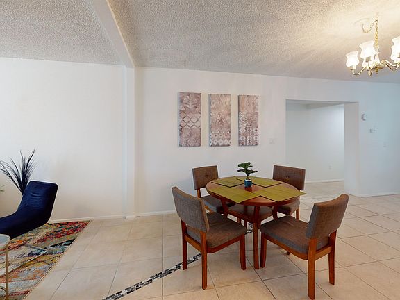 3rd image of 2357 W El Moro Cir Room 5