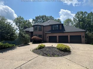 250 Whispering Woods Rd, Charleston, WV 25304