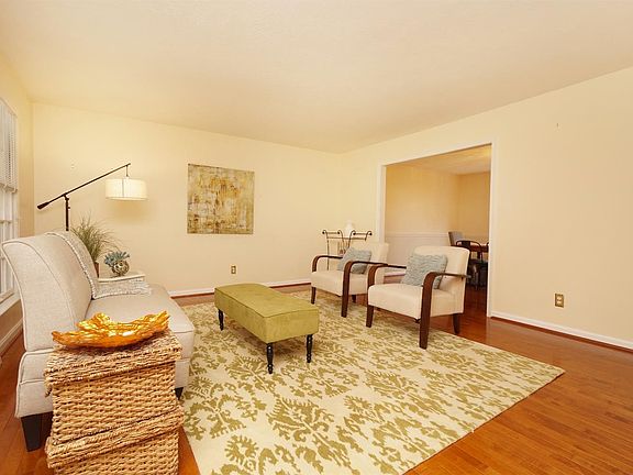 2nd image of 10761 Wellerwoods Dr