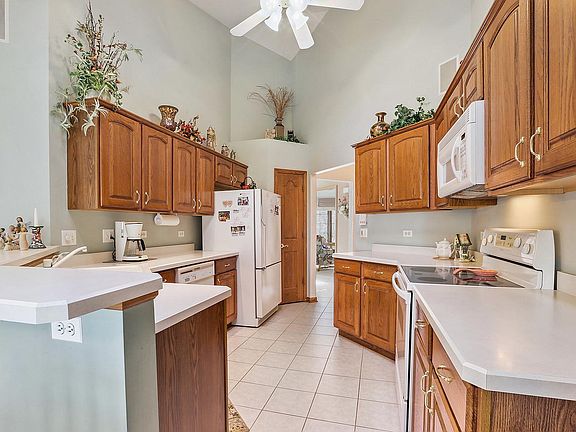 4th image of 16913 Songbird Cir