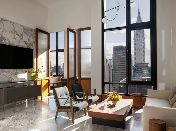 135 East 47th Street image 5 of 11