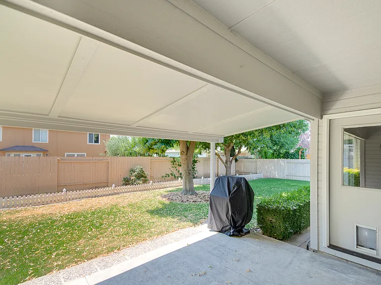 2319 E Gleneagle Dr — Photo 20