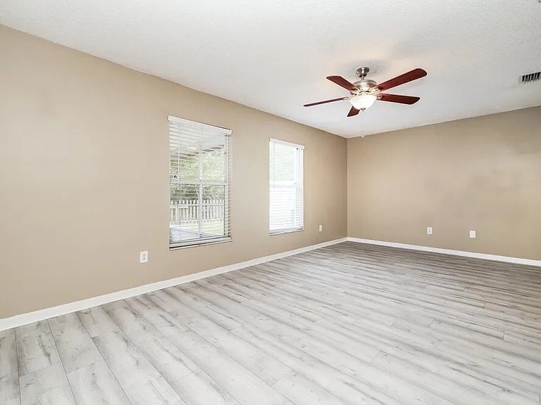 6719 Summer Cove Dr — Photo 8
