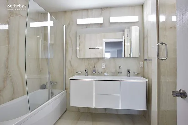 Rented by Sotheby's International Realty | media 10