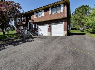 102 Barry Pl, Rocky Hill, CT 06067