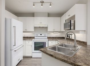 1035 Auckland St #206, New Westminster, BC V3M1K9