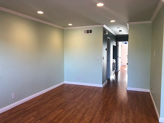 3rd image of 239 Gazania Ct