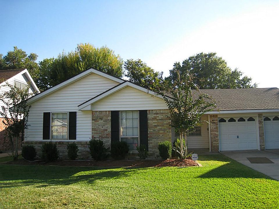 1st image of 310 Alice Ln