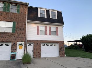 5 Thistlewood Ln, Huntington, WV 25705