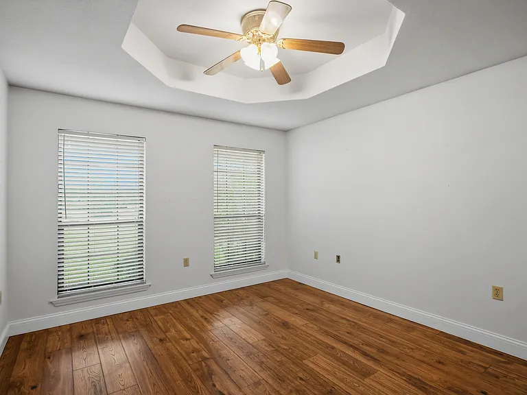 265 E Dove Rd — Photo 40